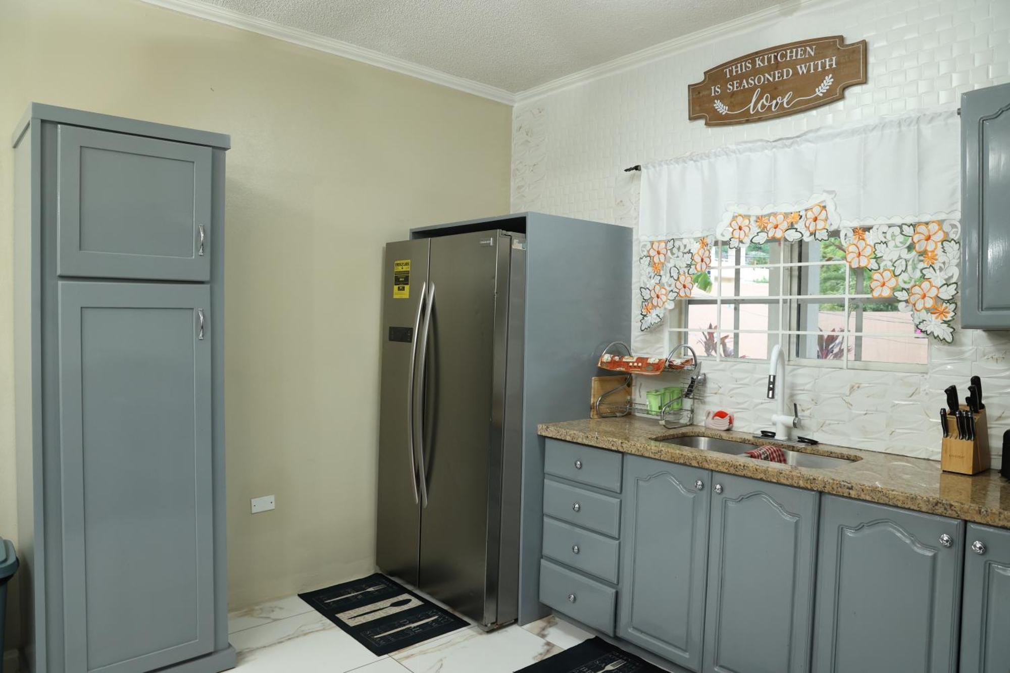 Spacious Luxury 3 Bed Rooms In Kingston Zewnętrze zdjęcie